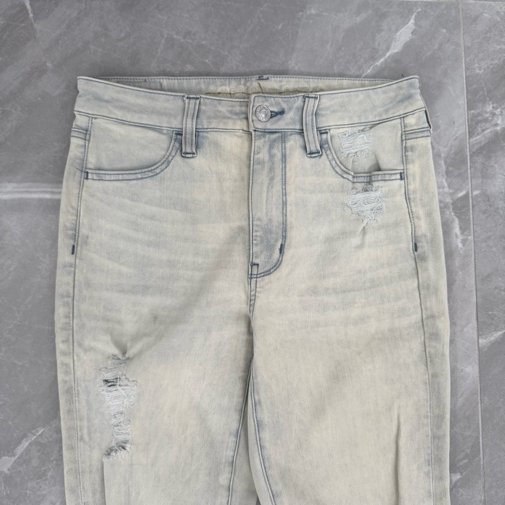 Women’s American Eagle Super Hi-Rise Distressed Light Wash Jeggings Size 4 - Picture 2 of 16